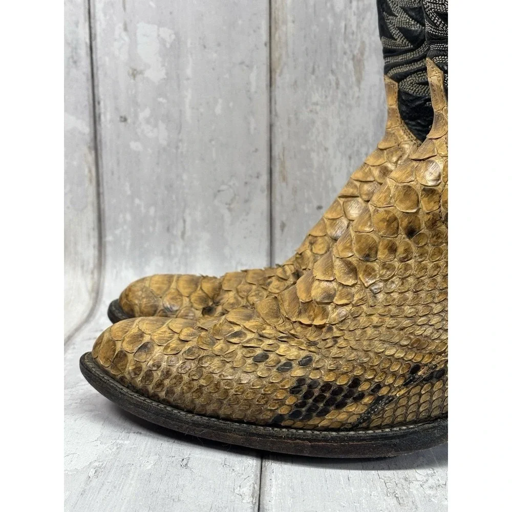 Cowtown vintage python